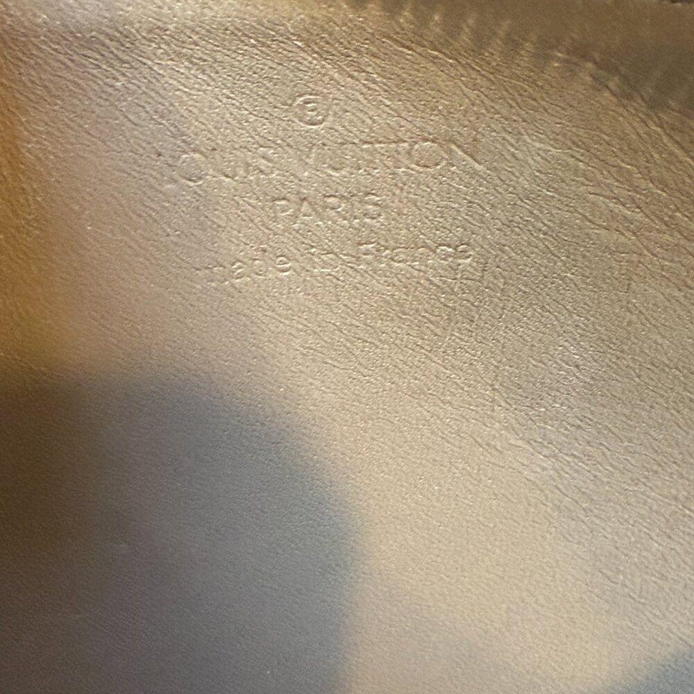 LOUIS VUITTON Monogram Vernis Yellow Lexington Pochette with Dustbag & COA - Picture 12 of 13